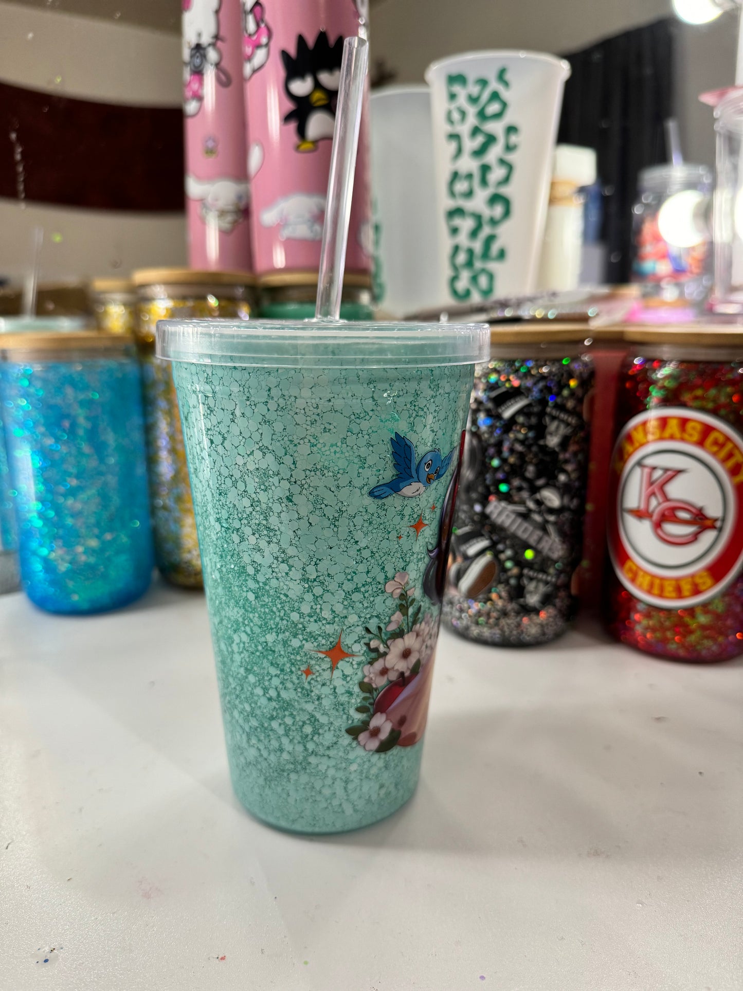 snow white acrylic snowglobe cup