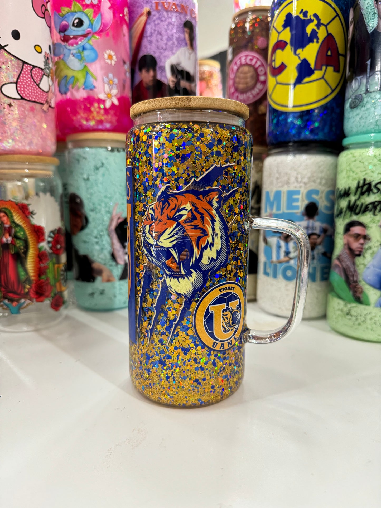 tigres snowglobe mug