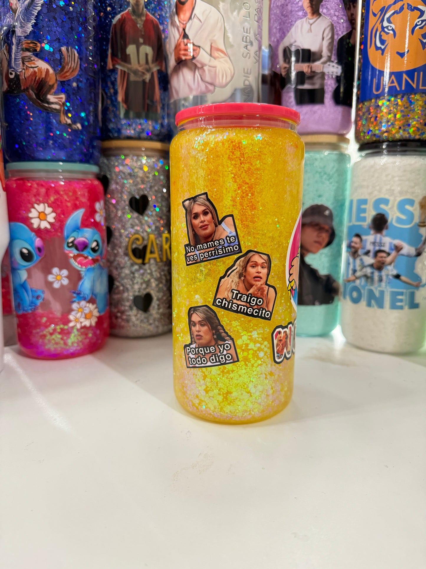 wendy fast motion snowglobe