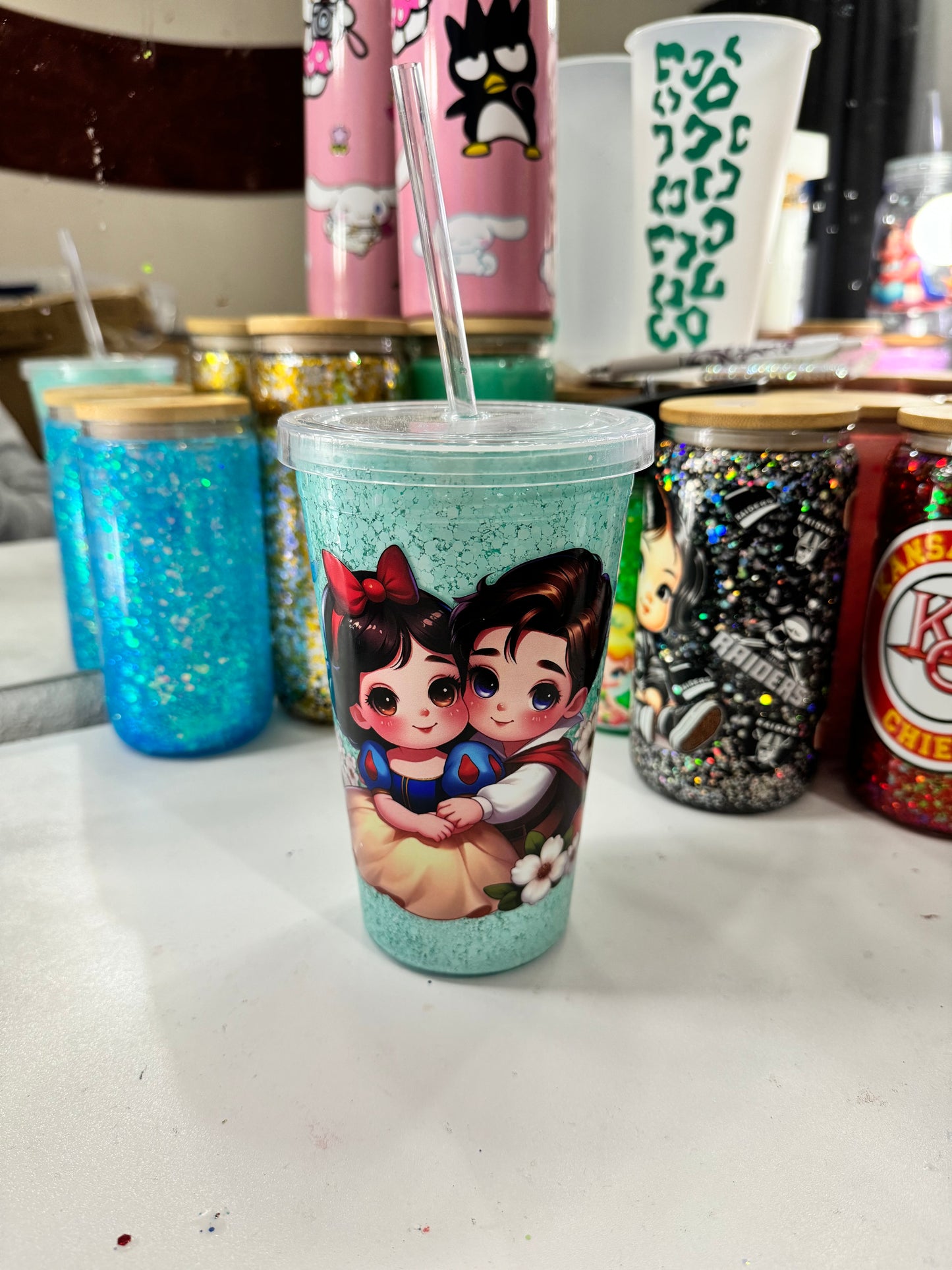 snow white acrylic snowglobe cup