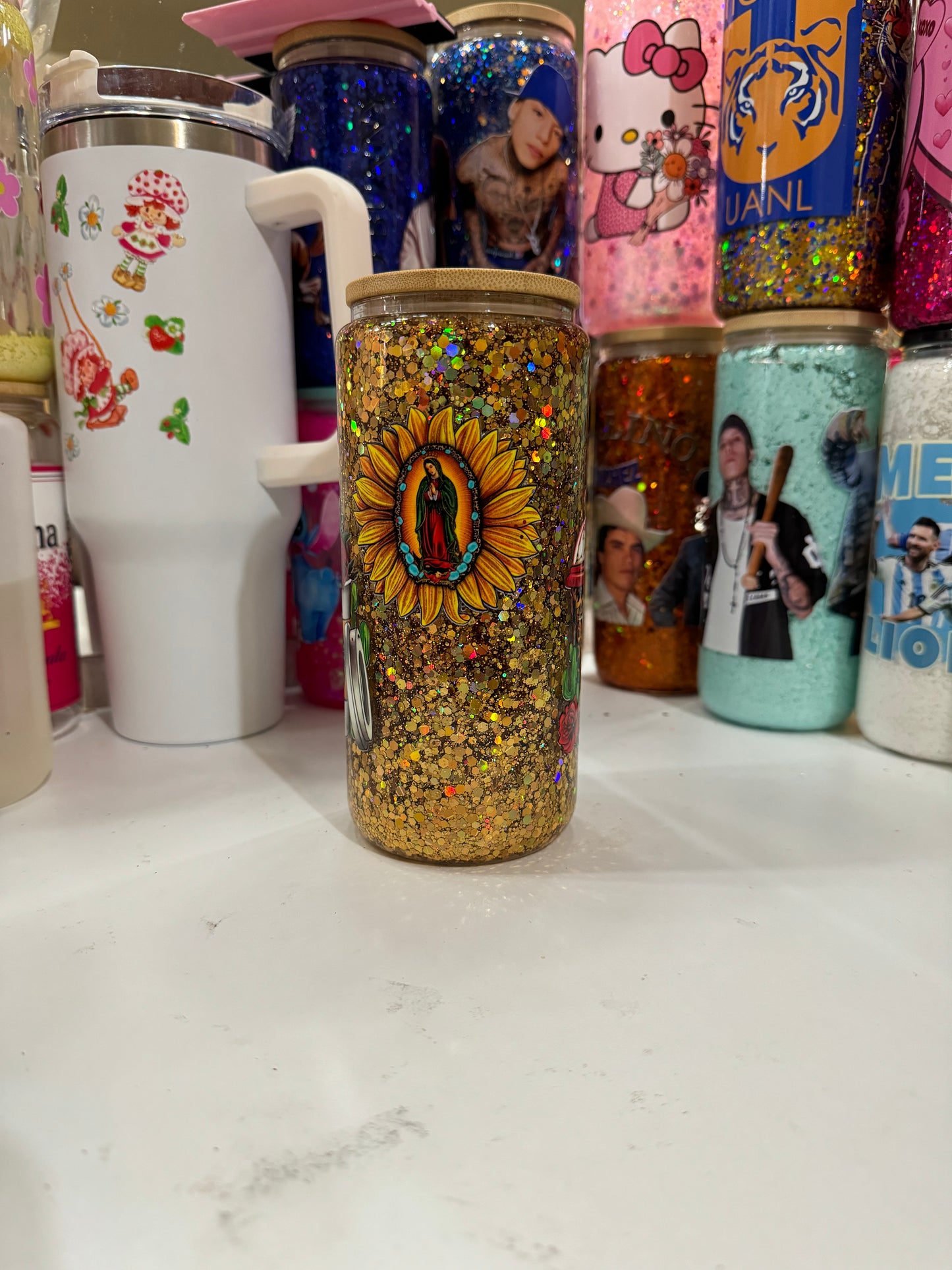 virgencita snowglobe